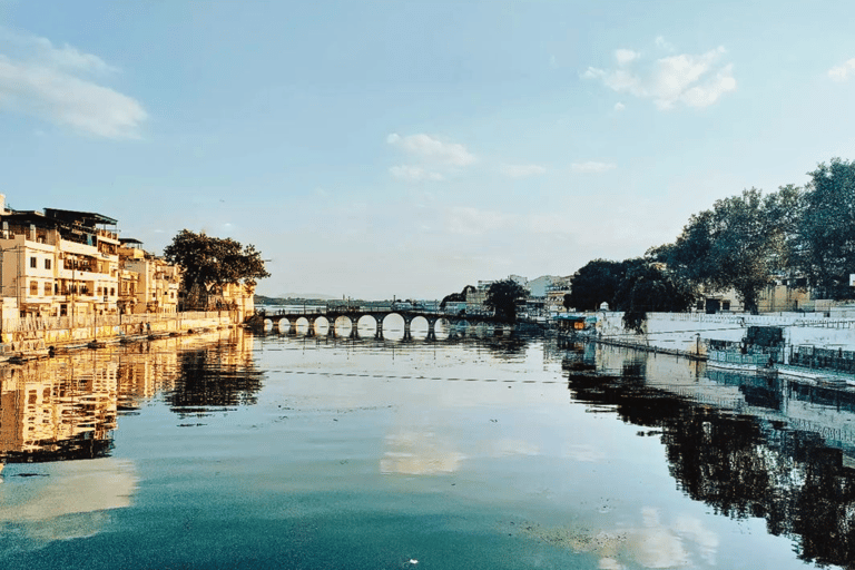 Visita cultural a pie por Udaipur con aperitivos locales