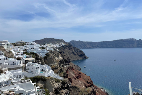 Santorini: Privat rundtur på ön med lunch på en berömd vingårdSantorini: Privat ö-tur med vingårdsstopp och lunch