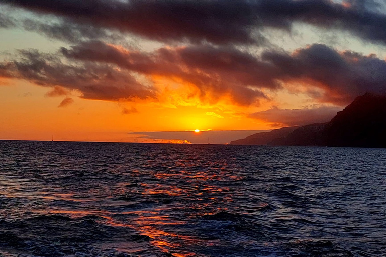 Funchal: Cabo Girão Sunset Catamaran Tour