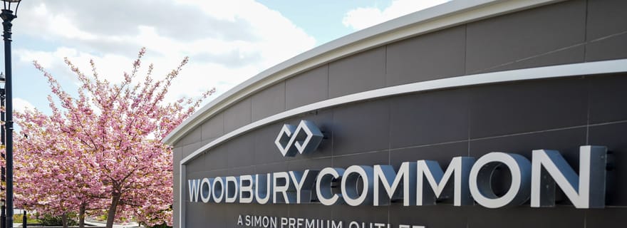 Da New York: tour dello shopping nei Woodbury Common Premium Outlets