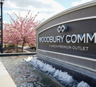 Woodbury Common Premium Outlets in New York