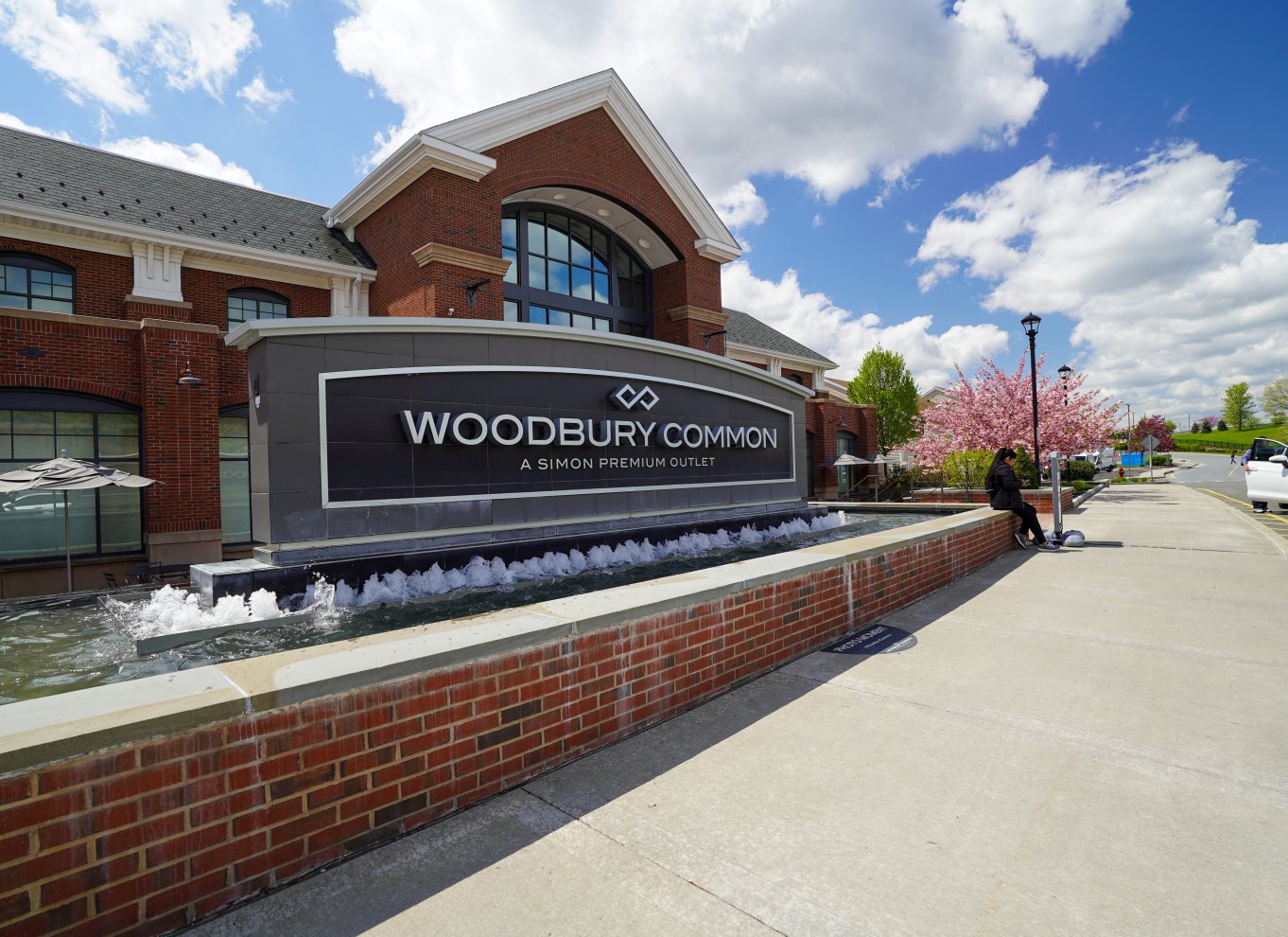 Woodbury Common Premium Outlets - What To Know BEFORE You Go