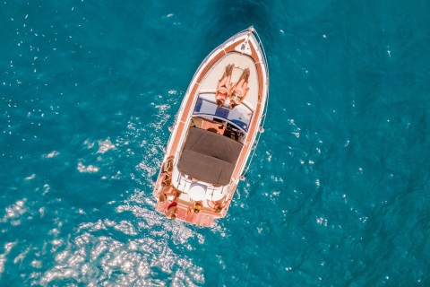 Puerto Colón: 3-godzinny rejs małą łodzią z przekąskami i napojamiWspólna wycieczka z maksymalnie 9 pasażerami