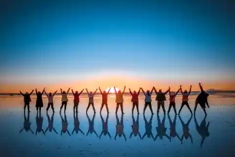 La Paz: Full-Day Uyuni + Upgraded Round-Trip Night Buses