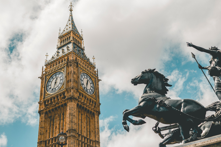 London: London im 2. Weltkrieg und Churchill War Rooms EntranceKleingruppentour - 15 Personen