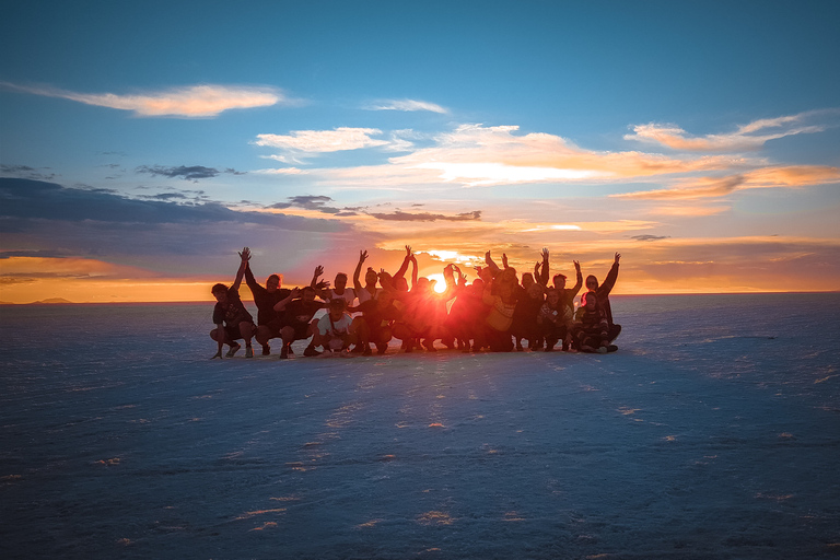 Från La Paz: Uyuni Salt Flat och Incahuasi Island Tour