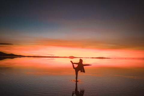 Desde La Paz: Tour de 5 días Uyuni + Lagunas Andinas con Viaje en Autobús