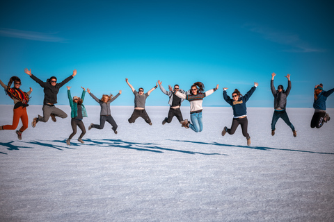 Uyuni: Guided 3-Day Tour Salt Flats & Avaroa National Park