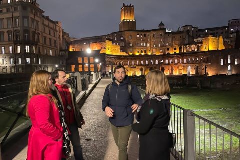 Rome: City Highlights Small Group Walking Tour by Night