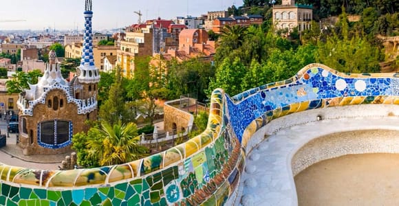 Barcelona: Park Güell Skip-the-Line Tour with Official Guide