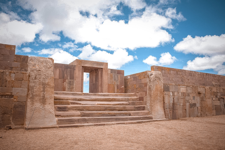 La Paz: Excursão compartilhada a Tiwanaku com almoço + guia de turismo