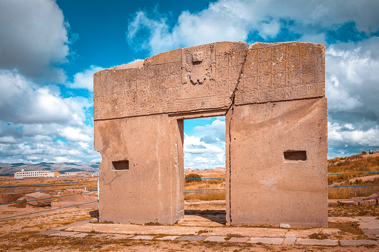 La Paz: Excursão compartilhada a Tiwanaku com almoço + guia de turismo