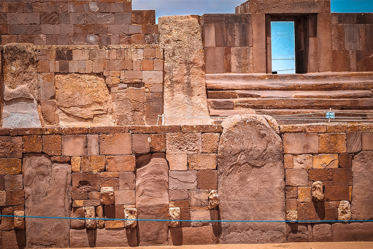 La Paz: Tiwanaku Shared Tour with Lunch + Tour Guide