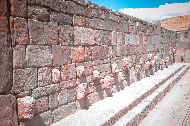 La Paz: Tiwanaku Shared Tour with Lunch + Tour Guide