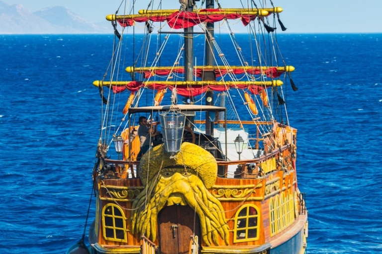 Kardamaina: 3-Buchten-Piratenbootfahrt mit BBQ-Mittagessen