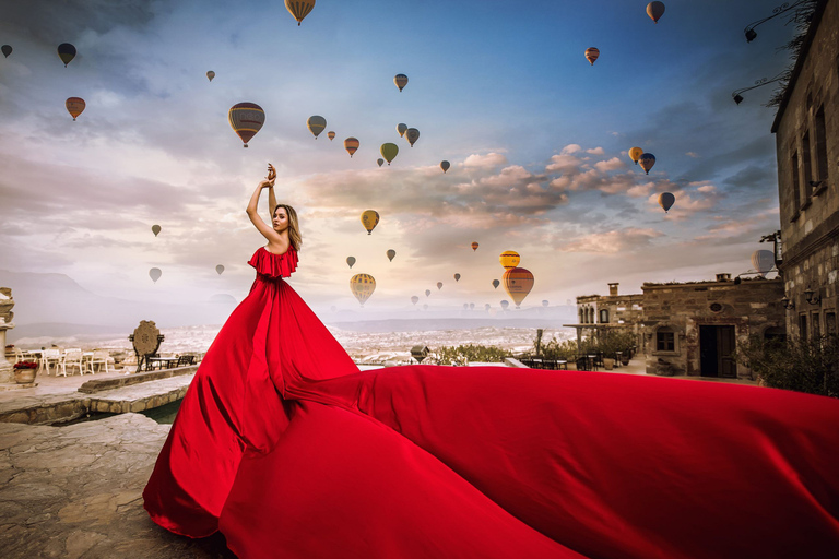 Capadocia: Sesión fotográfica privada con vestido volador al amanecer