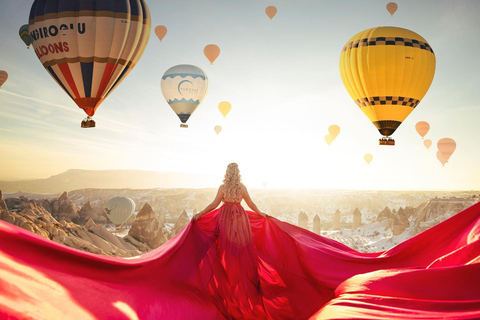 Cappadocia: Servizio fotografico privato con abito volante all&#039;albaCappadocia: servizio fotografico privato in abito volante all&#039;alba