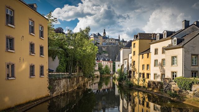 Visit Luxembourg Express Walk with a Local in 60 minutes in Luxembourg City, Luxembourg