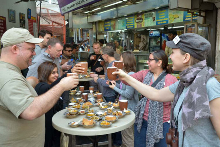 Delhi: tour a piedi del cibo di strada della vecchia Delhi con degustazioniDelhi: tour a piedi del cibo di strada della vecchia Delhi con trasferimenti