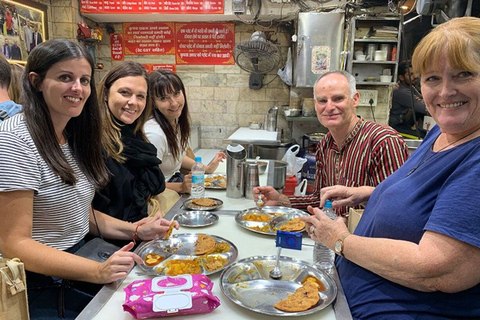 Delhi: tour a piedi del cibo di strada della vecchia Delhi con degustazioniDelhi: tour a piedi del cibo di strada della vecchia Delhi con trasferimenti