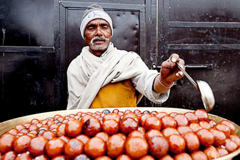 Delhi: Street Food Walking Tour of Old Delhi with TastingsDelhi: Street Food Walking Tour of Old Delhi with Transfers