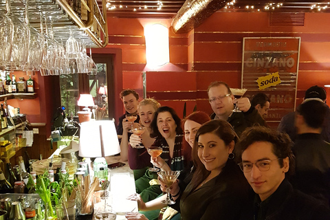 Milan: Guided Bar-Hopping Tour with Welcome Drink