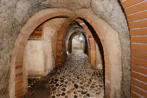 Pilsen: tour subterrâneo histórico com um copo de cerveja