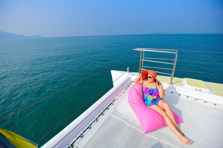 Phuket: Excursión en barco a la Isla del Coral con puesta de sol