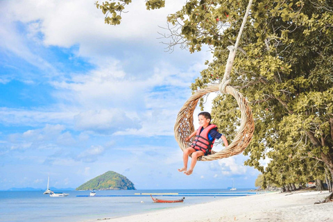 Phuket : Excursion en bateau sur l'île de Coral avec coucher de soleilDemi-journée sur l'île de Corail et coucher de soleil en catamaran