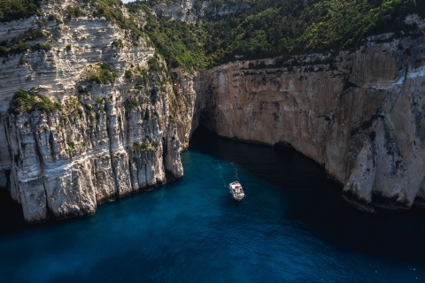 Van Benitses/Lefkimmi: Paxos, Antipaxos & Grotten DagcruiseVanuit de haven van Lefkimmi: dagtrip naar Paxos, Antipaxos en grotten