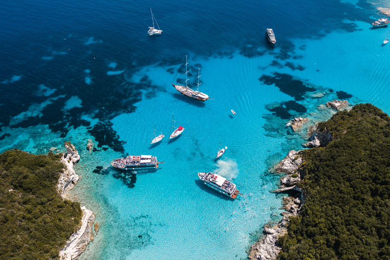 Desde Benitses/Lefkimmi: Crucero de un día por Paxos, Antipaxos y CuevasPaxos, Antipaxos y CuevasRecogida en Corfú Este, Norte y Oeste