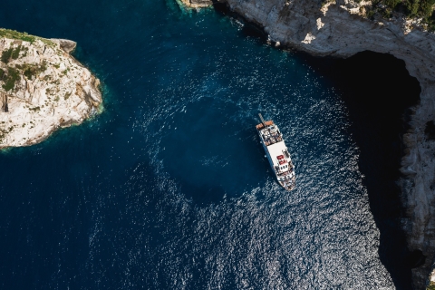 Desde Benitses/Lefkimmi: Crucero de un día por Paxos, Antipaxos y CuevasPaxos, Antipaxos y CuevasRecogida en Corfú Este, Norte y Oeste