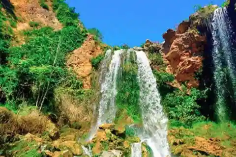 Valencia: Anna Alhambra and 3 Waterfalls Guided Tour