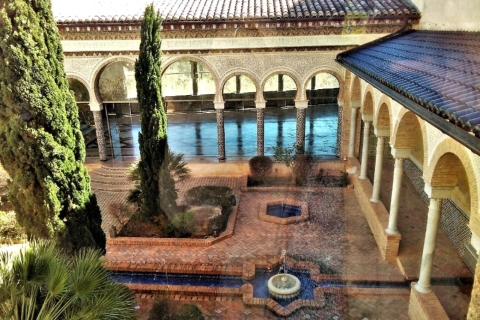 Valencia: Annas Alhambra und die 3 Wasserfälle Tour