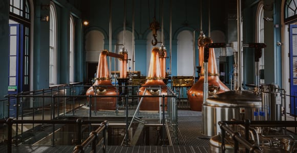 Belfast Giant&#39;s Causeway and Titanic Distillery Whiskey Tour