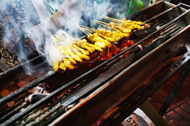 Bangkok: Recorrido nocturno a pie por la comida callejera de Yaowarat