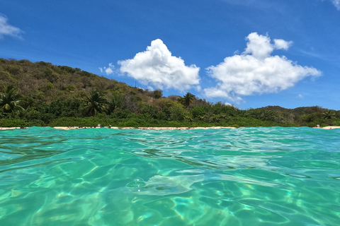 Fajardo: Paseo en barco por Culebra con snorkel, almuerzo y bebidas