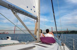 Lissabon: Sonnenuntergangs-Kreuzfahrt auf dem Fluss Tejo mit Getränken