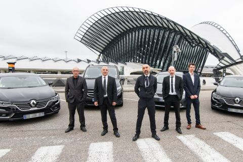Lyon: 1-Way Private Transfer from Lyon-Saint Exupéry Airport