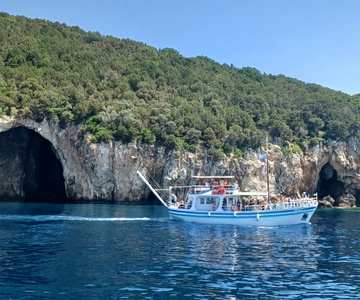 From Corfu Town: Syvota and Blue Lagoon Full-Day Boat Cruise