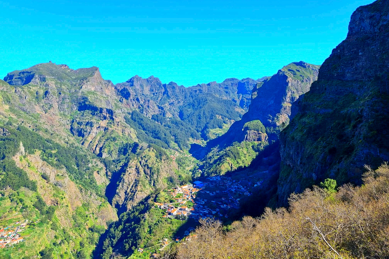 Eira do Serrado mit dem Tuk Tuk