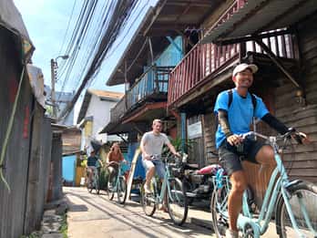 Bangkok - en cykeltur Cykeltur på bakgator och gömda pärlor