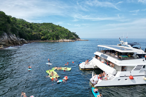 Puerto Vallarta: Crucero en megayate por YelapaCheck-in en Puerto Mágico Puerto Vallarta