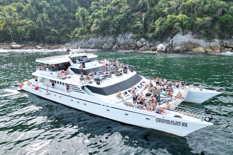 Puerto Vallarta: Crucero en megayate por YelapaCheck-in en Puerto Mágico Puerto Vallarta