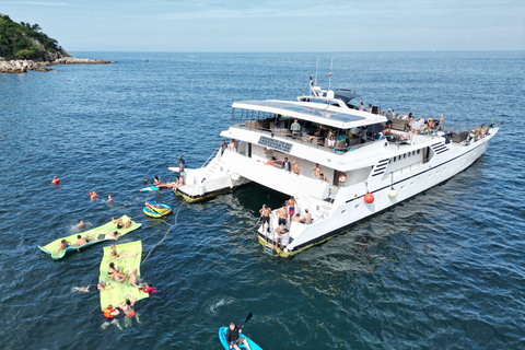 Puerto Vallarta: Crucero en megayate por YelapaCheck-in en Puerto Mágico Puerto Vallarta