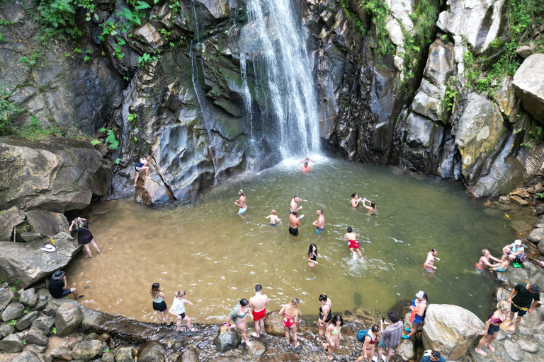 Puerto Vallarta: Crucero en megayate por YelapaCheck-in en Puerto Mágico Puerto Vallarta