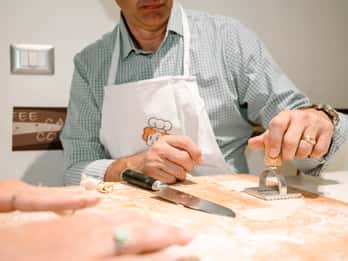 Varenna: Pasta & Tiramisu Cooking Class at a Local's Home