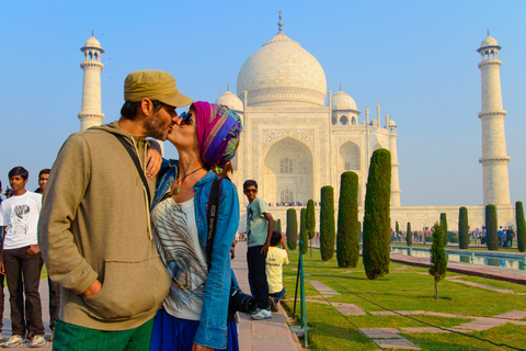 Z Delhi: Prywatna jednodniowa wycieczka samochodem do Taj Mahal i fortu Agra