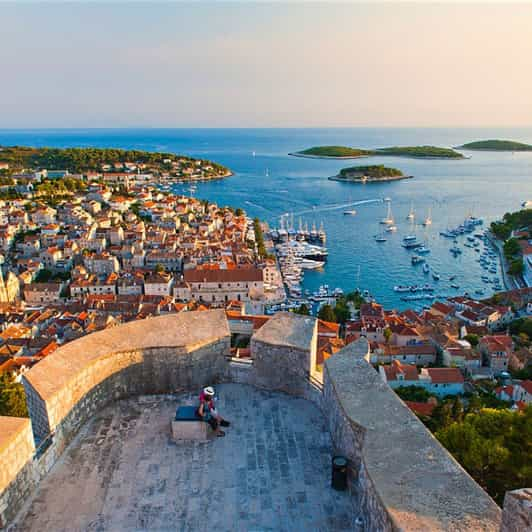 Split: Ganztagestour Bol, Hvar, Insel Pakleni Und Solta | GetYourGuide