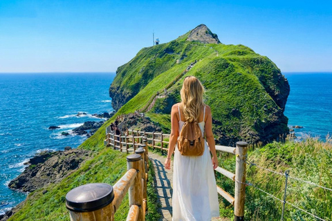 Hokkaido: Otaru's classic coastline one-day roam 8.00am meet at Odori Park subway station exit 31